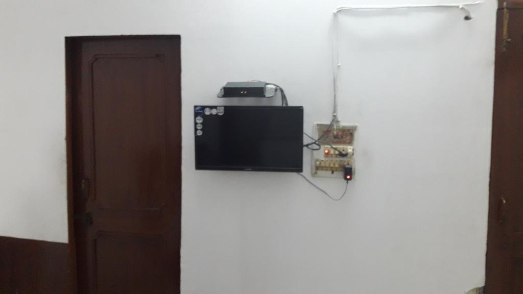 פארידבד Oyo Rajdhani Guest House מראה חיצוני תמונה