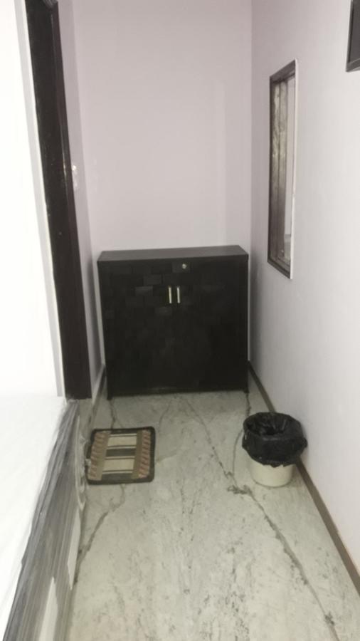 פארידבד Oyo Rajdhani Guest House מראה חיצוני תמונה