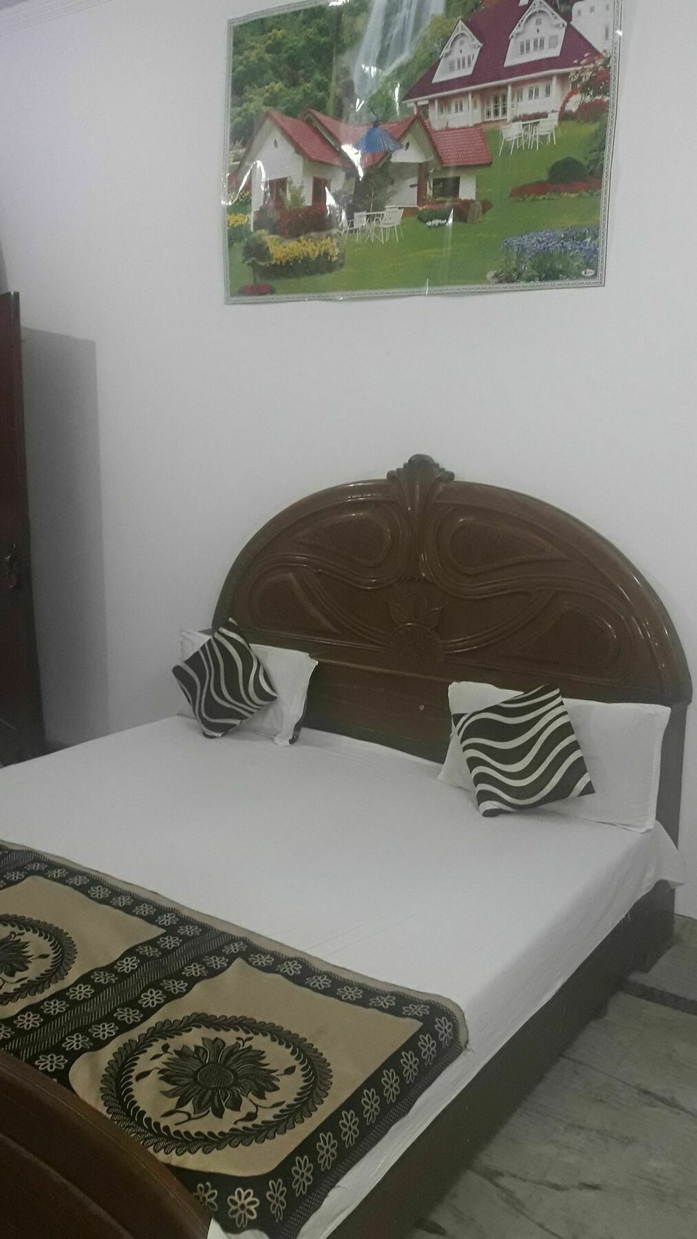 פארידבד Oyo Rajdhani Guest House מראה חיצוני תמונה